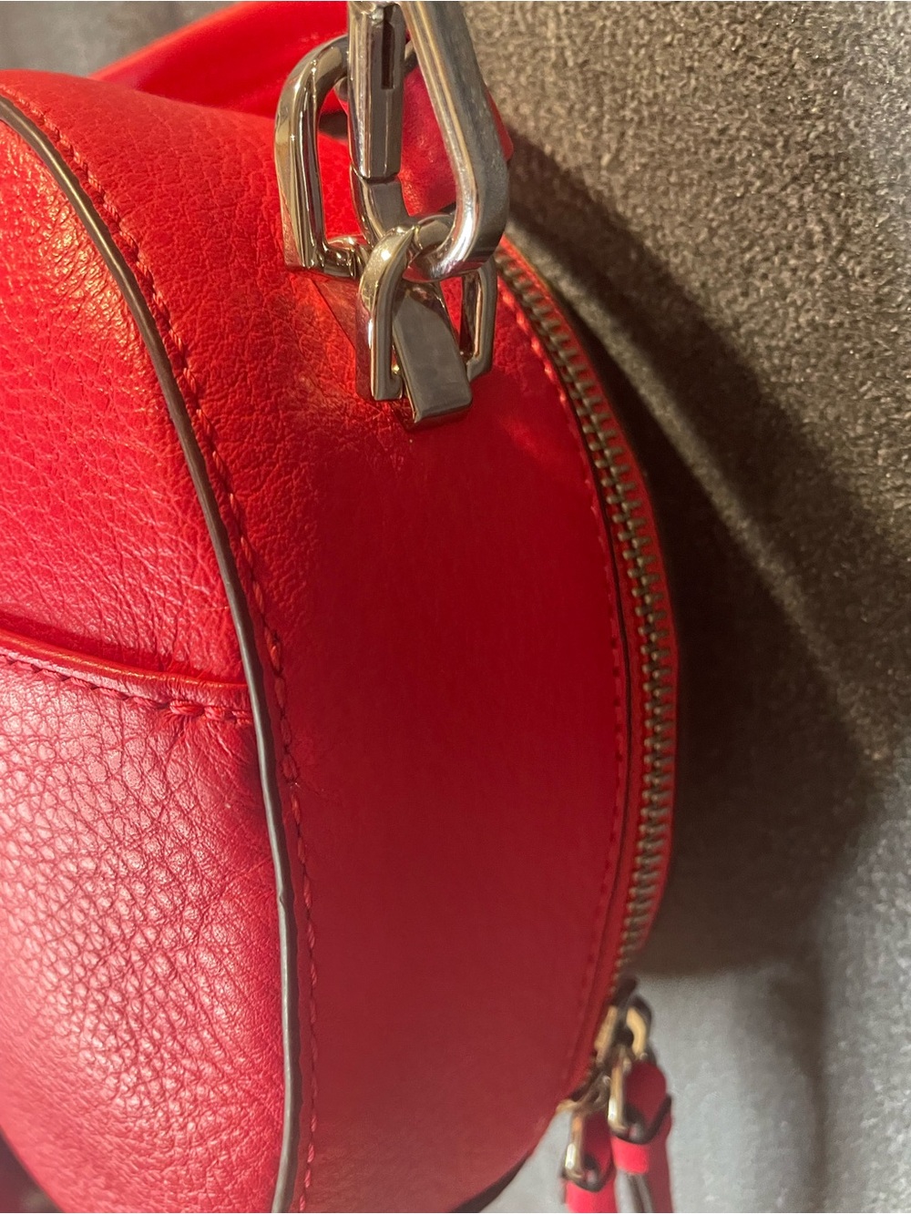 NWT Vince Camuto Circle Crossbody Bag Fruit Punch Pink Genuine Leather Round - Picture 5 of 10